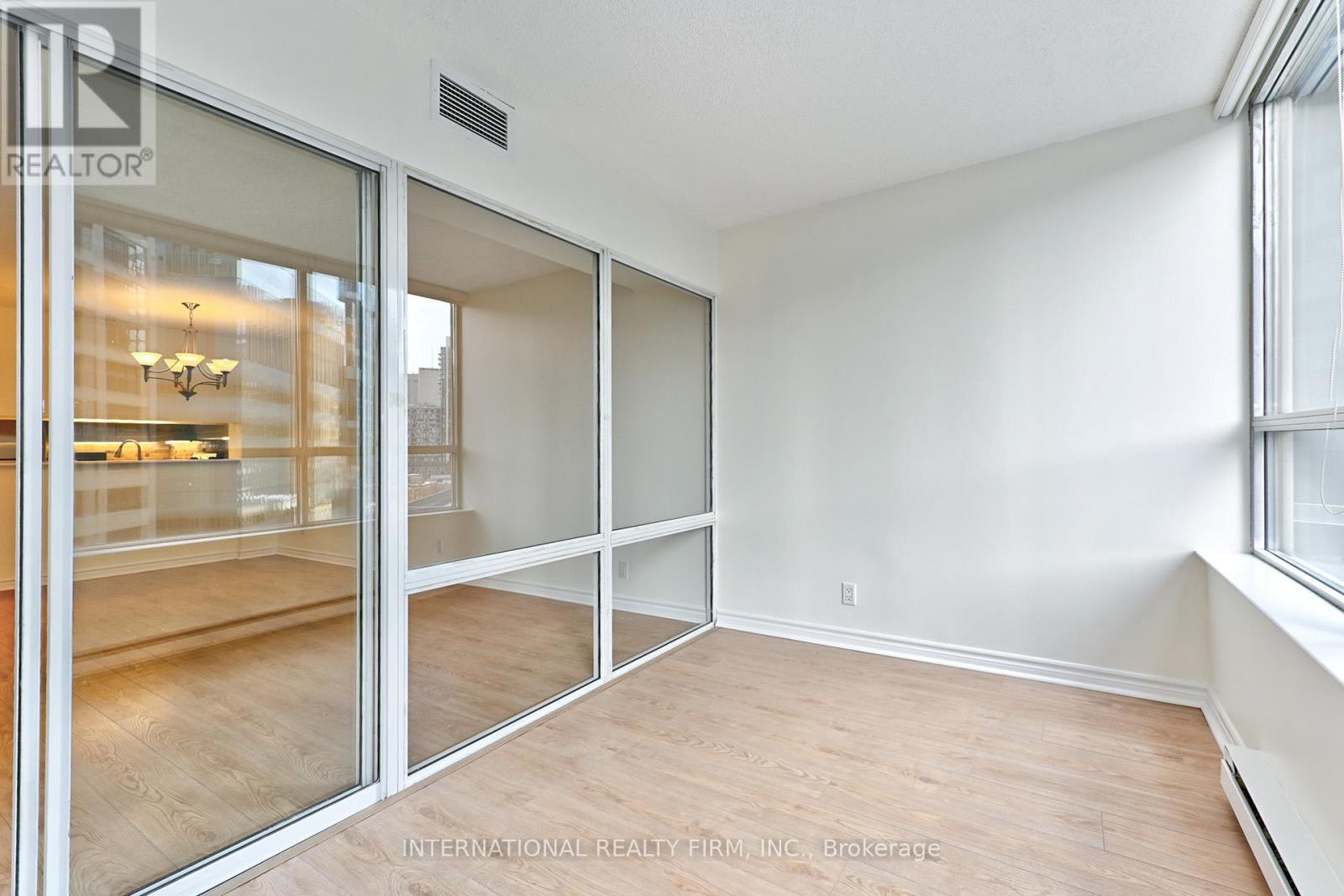 716 - 711 Bay St Street, Toronto, Ontario  M5G 2J8 - Photo 20 - C12800004