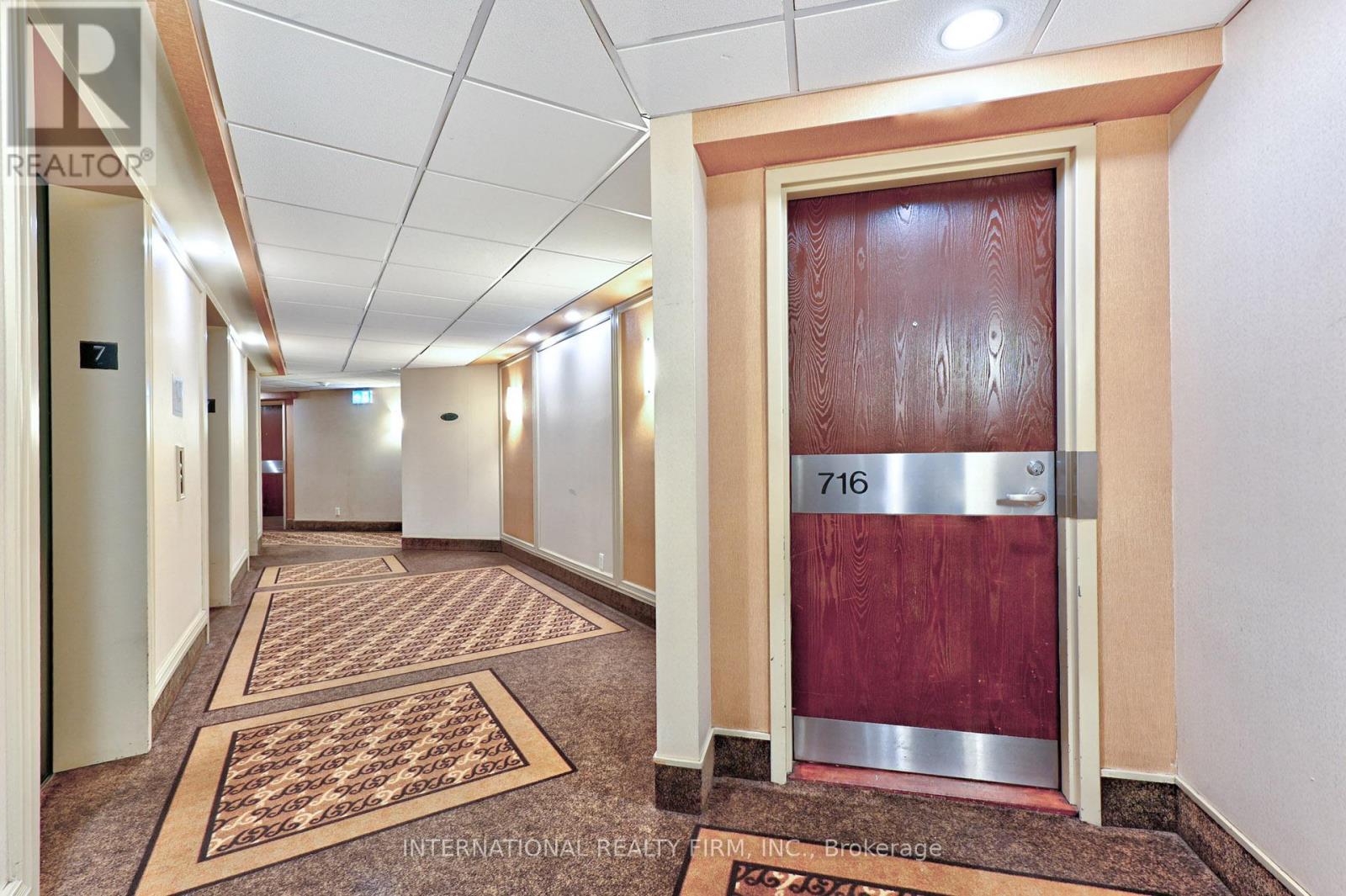 716 - 711 Bay St Street, Toronto, Ontario  M5G 2J8 - Photo 3 - C12800004