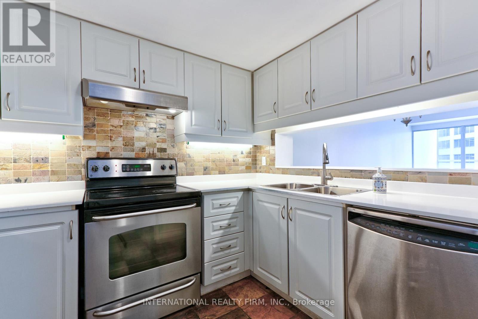 716 - 711 Bay St Street, Toronto, Ontario  M5G 2J8 - Photo 7 - C12800004