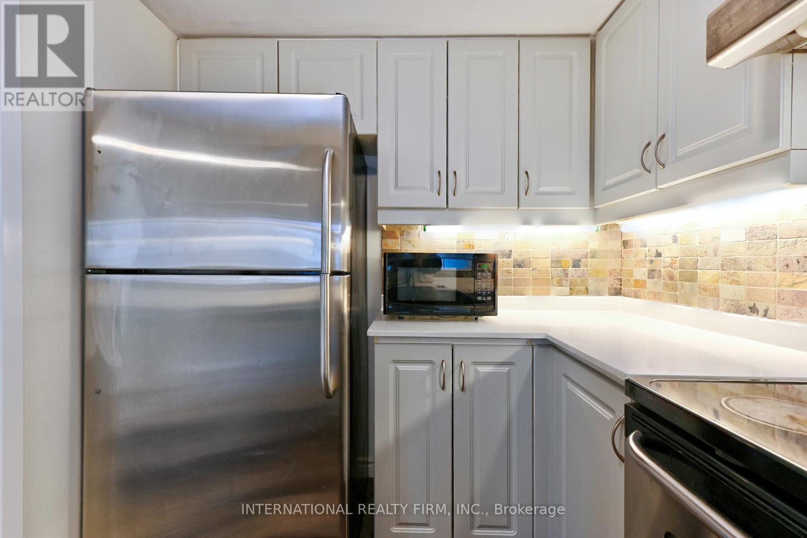 716 - 711 Bay St Street, Toronto, Ontario  M5G 2J8 - Photo 8 - C12800004