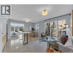 207 111 E 3RD STREET, North Vancouver, British Columbia