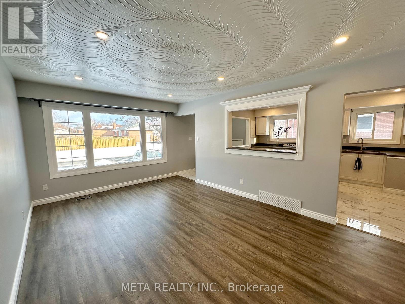 1398 Lakefield Street, Oshawa, Ontario  L1J 3Y9 - Photo 2 - E12799966