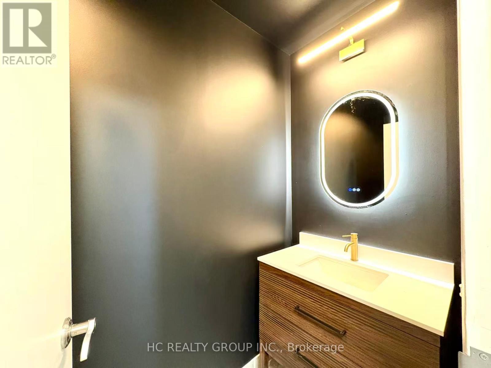 235 Industrial Parkway, Aurora, Ontario  L4G 3V5 - Photo 7 - N12799896