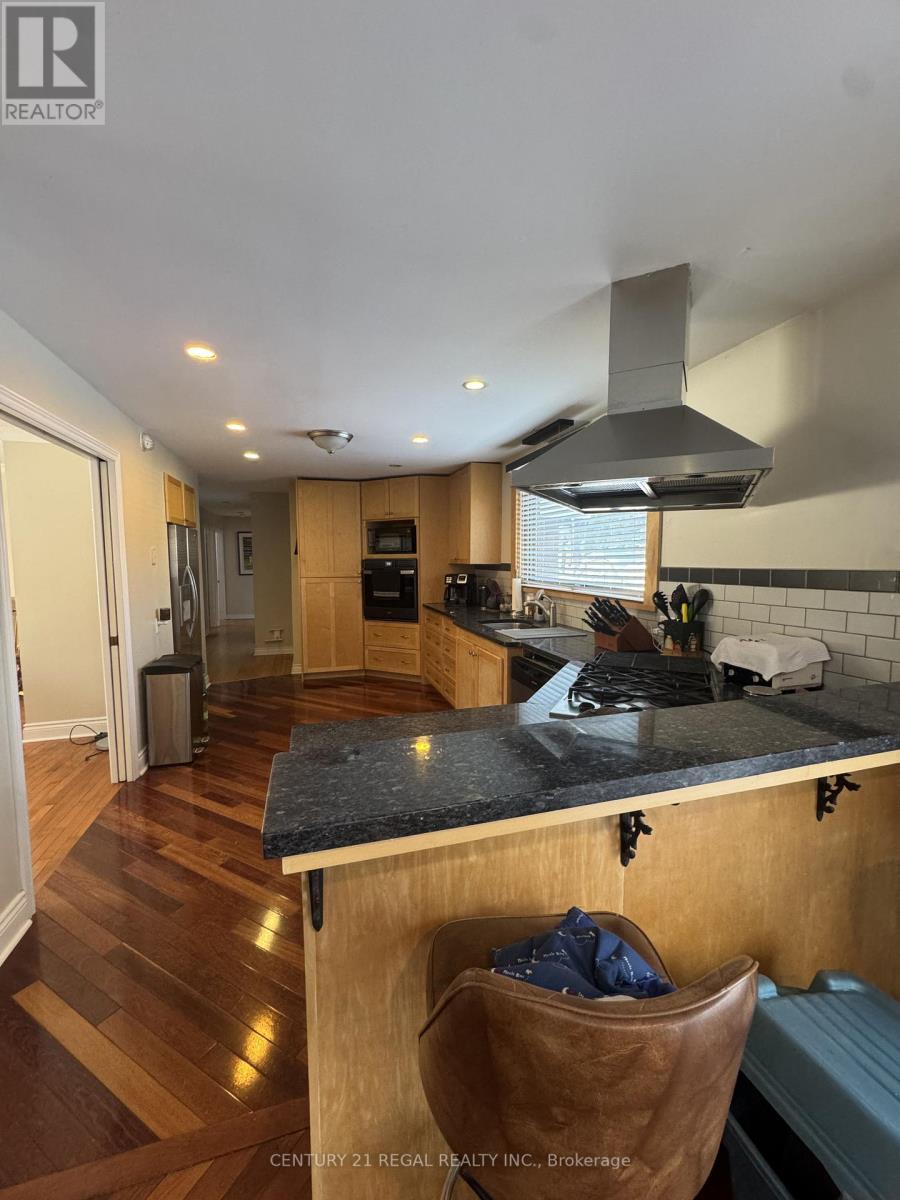 156 39th Street S, Wasaga Beach, Ontario  L9Z 1S3 - Photo 2 - S12799914