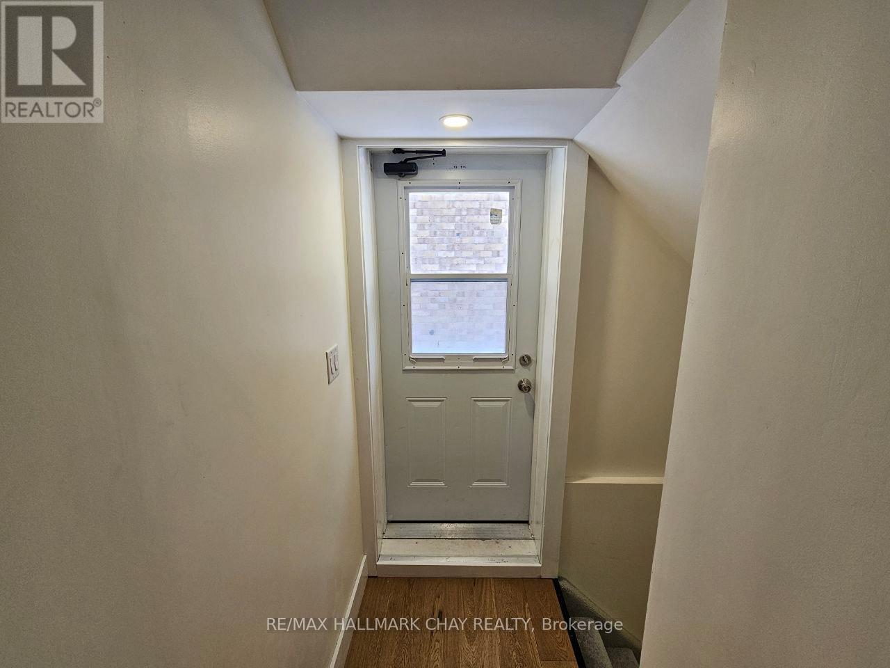 Lower - 47 Lake Crescent, Barrie, Ontario  L4N 6A7 - Photo 2 - S12799978