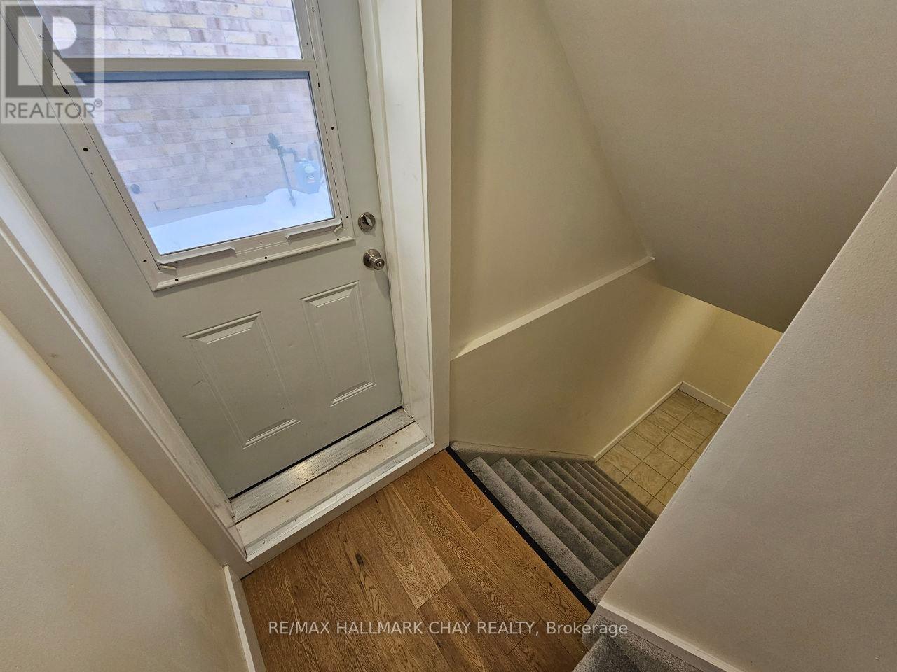 Lower - 47 Lake Crescent, Barrie, Ontario  L4N 6A7 - Photo 3 - S12799978