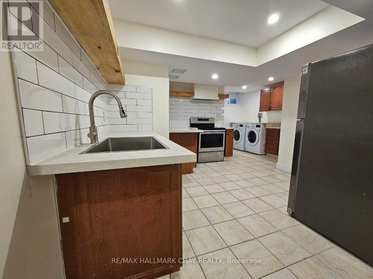 Lower - 47 Lake Crescent, Barrie, Ontario  L4N 6A7 - Photo 5 - S12799978