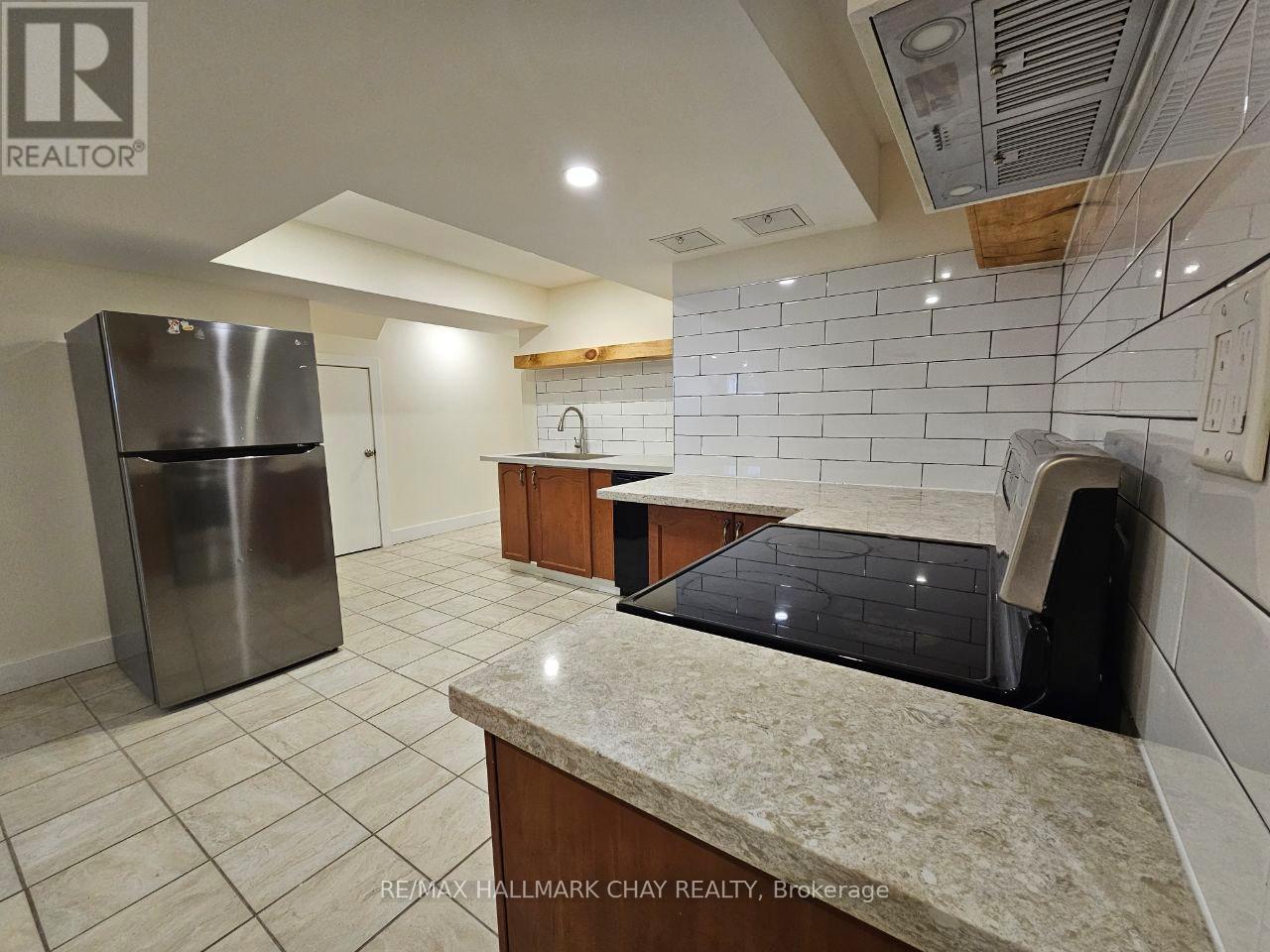 Lower - 47 Lake Crescent, Barrie, Ontario  L4N 6A7 - Photo 7 - S12799978