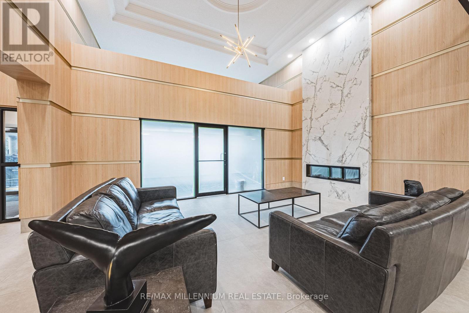 309 - 2160 Lakeshore Road, Burlington, Ontario  L7R 1A1 - Photo 4 - W12799910