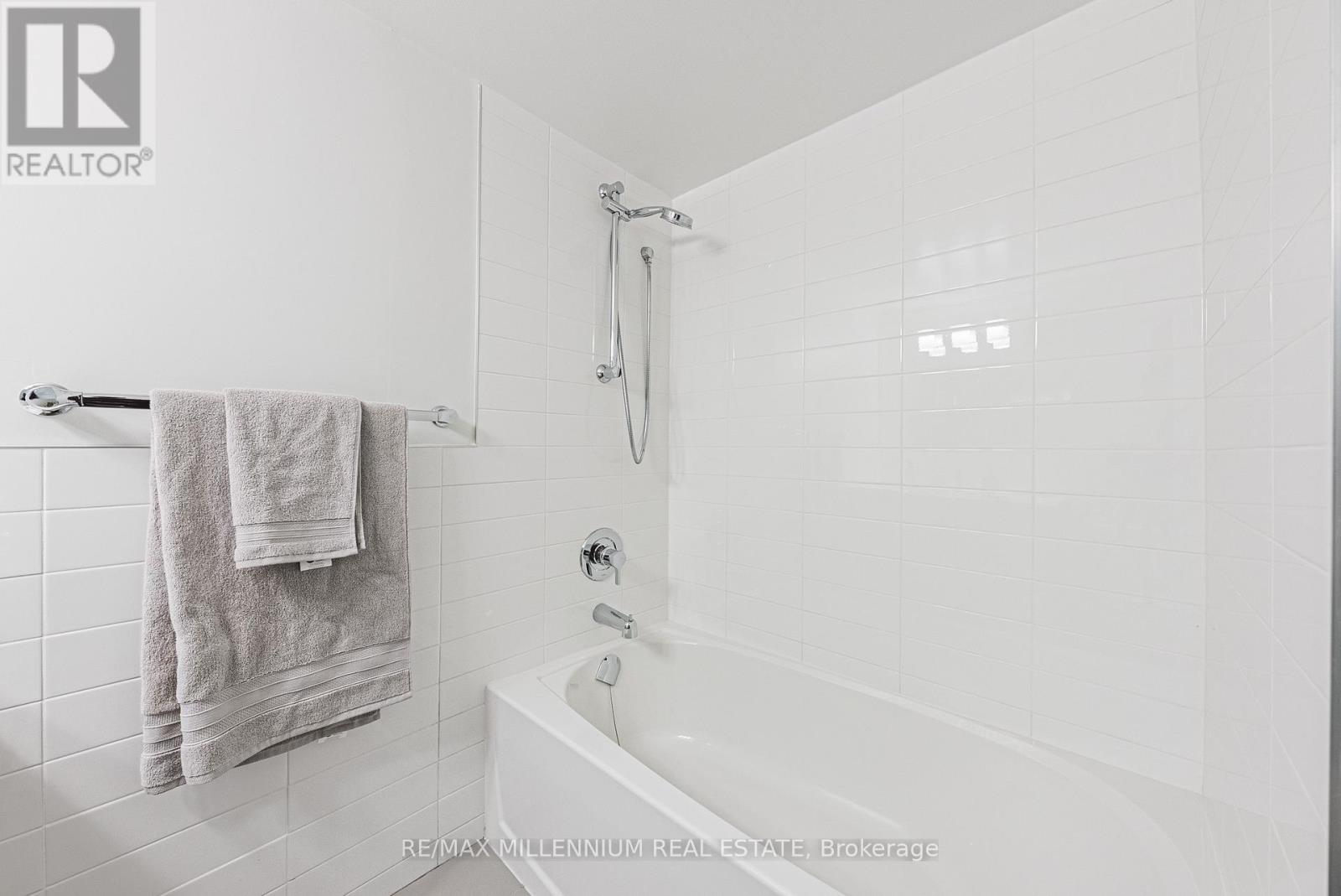 708 - 2160 Lakeshore Road, Burlington, Ontario  L7R 1A1 - Photo 28 - W12799928