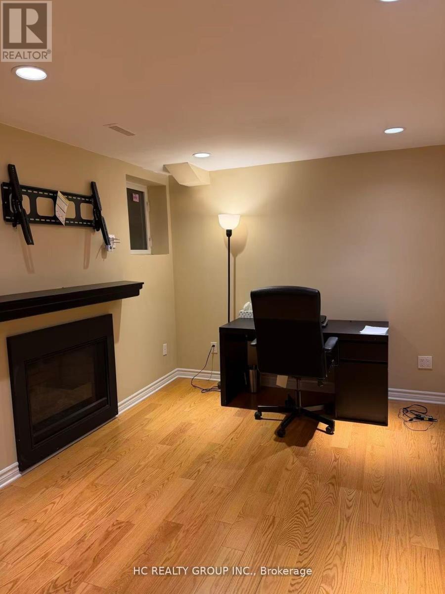 Lower - 4650 Crosswinds Drive, Mississauga, Ontario  L5V 1G6 - Photo 6 - W12799936