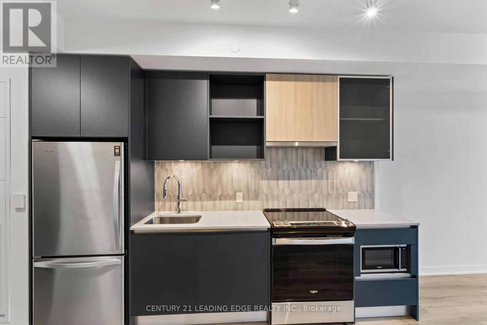 614 - 395 Dundas Street W, Oakville, Ontario  L6M 5R8 - Photo 11 - W12799938