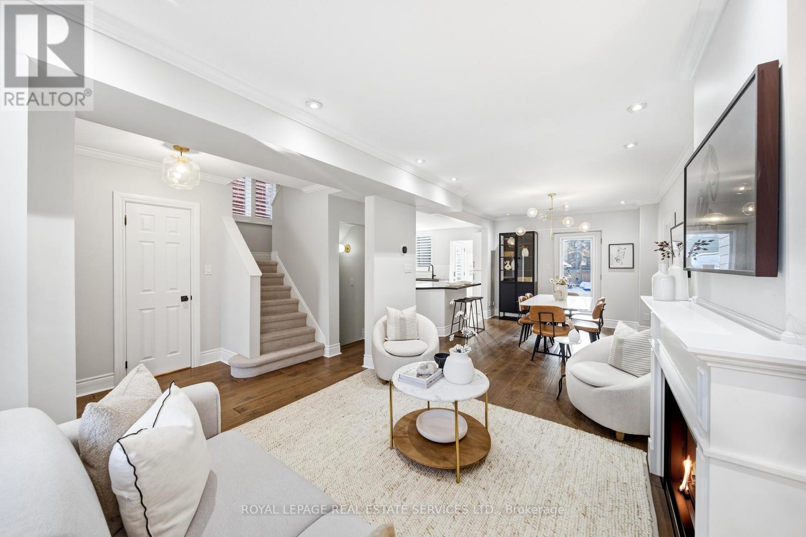 48 Thornhill Avenue, Toronto, Ontario  M6S 4C5 - Photo 11 - W12799948