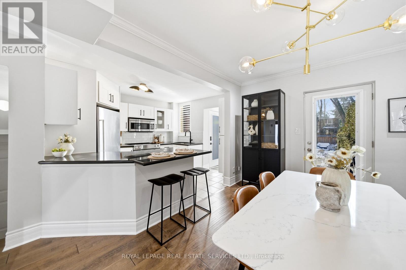 48 Thornhill Avenue, Toronto, Ontario  M6S 4C5 - Photo 14 - W12799948