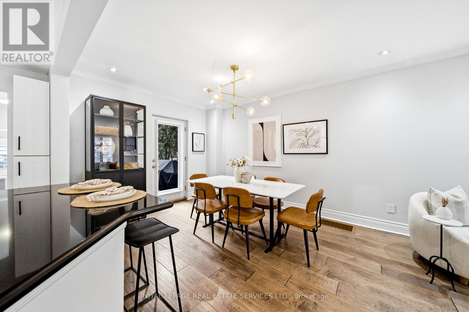 48 Thornhill Avenue, Toronto, Ontario  M6S 4C5 - Photo 19 - W12799948