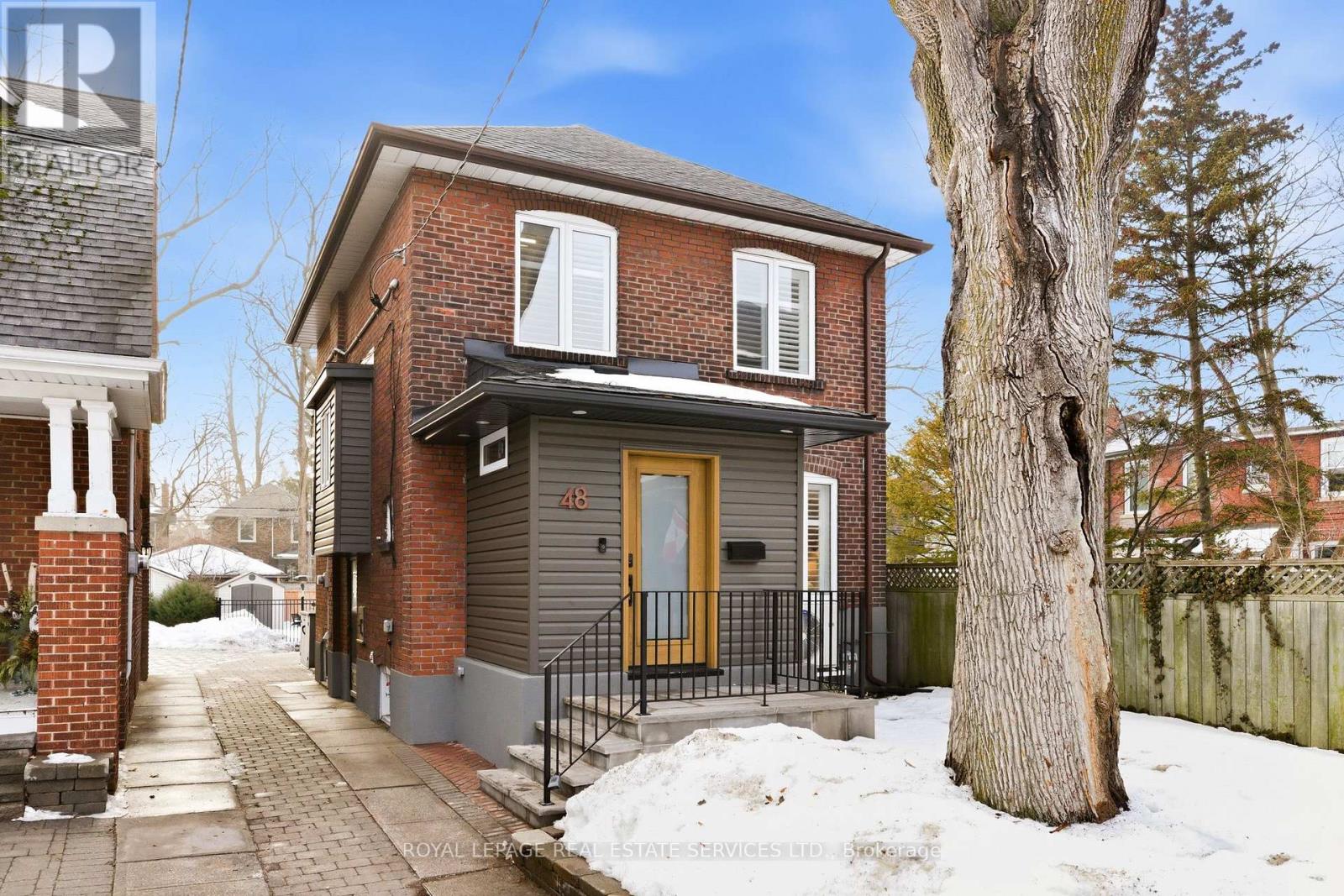 48 Thornhill Avenue, Toronto, Ontario  M6S 4C5 - Photo 2 - W12799948