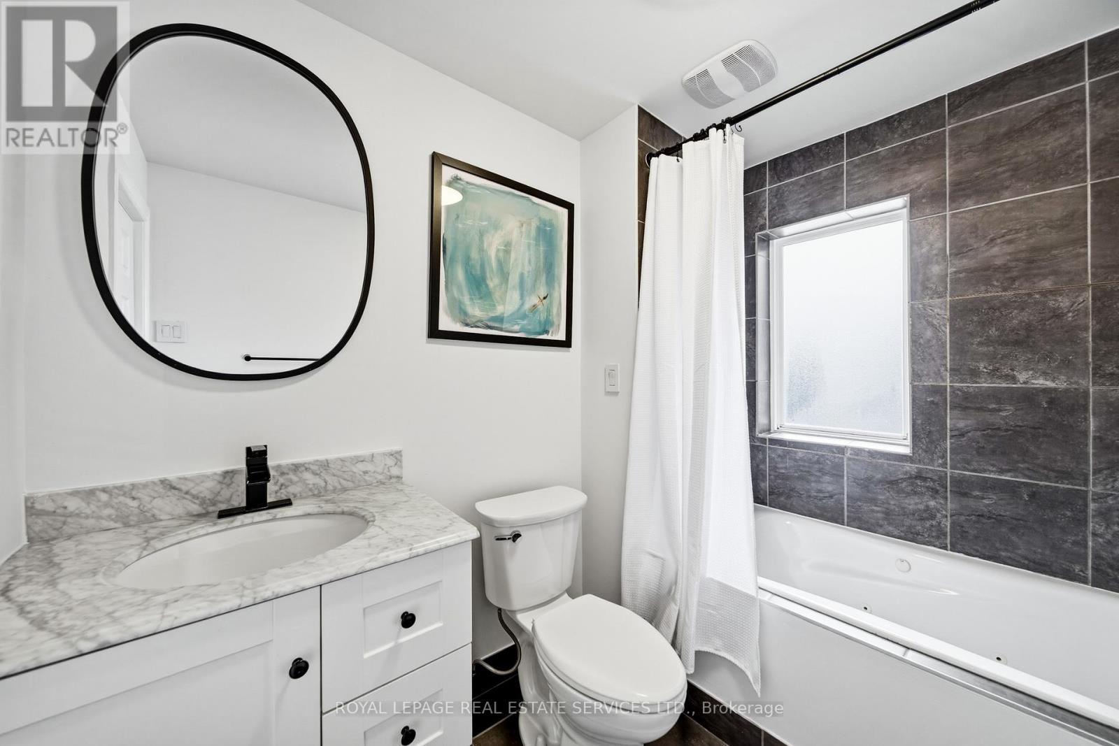 48 Thornhill Avenue, Toronto, Ontario  M6S 4C5 - Photo 34 - W12799948