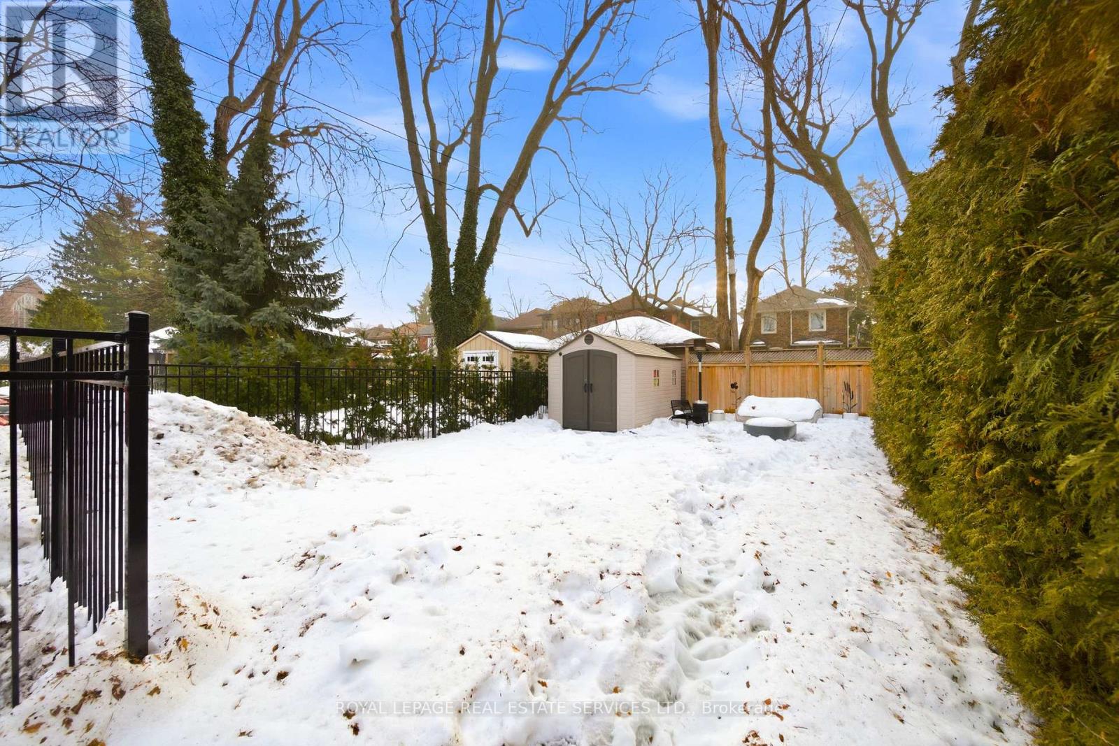 48 Thornhill Avenue, Toronto, Ontario  M6S 4C5 - Photo 44 - W12799948