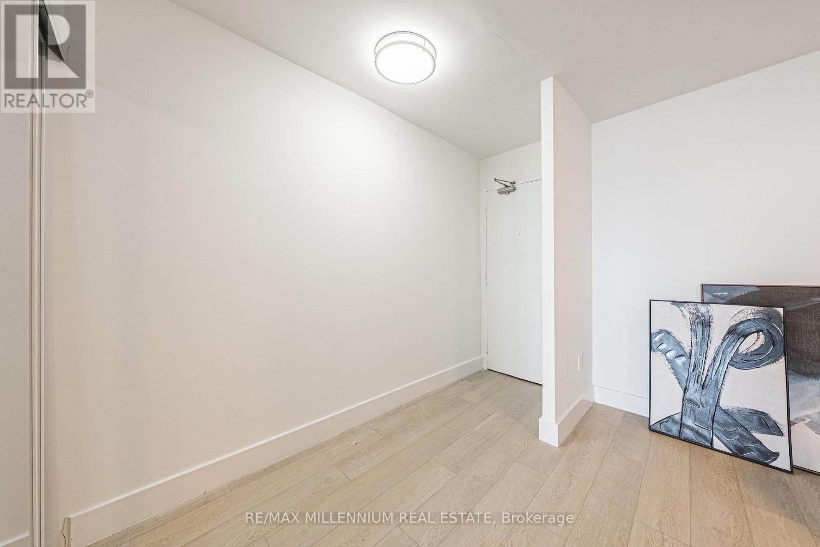 2002 - 2220 MARINE DRIVE, Oakville, Ontario