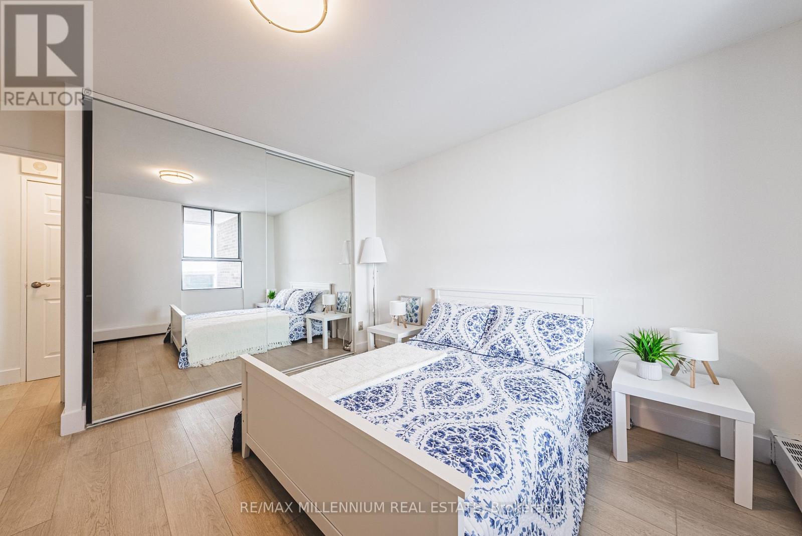 2002 - 2220 Marine Drive, Oakville, Ontario  L6L 5H1 - Photo 11 - W12799952