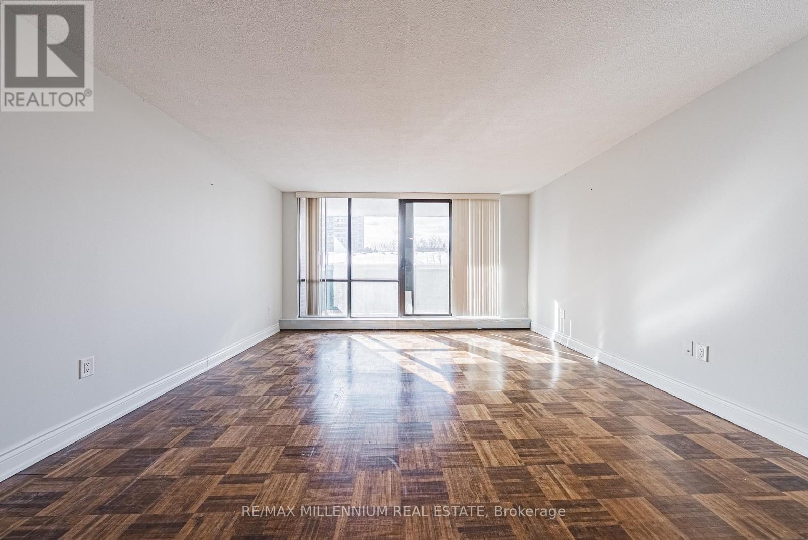 308 - 2220 Marine Drive, Oakville, Ontario  L6L 5H1 - Photo 7 - W12799968