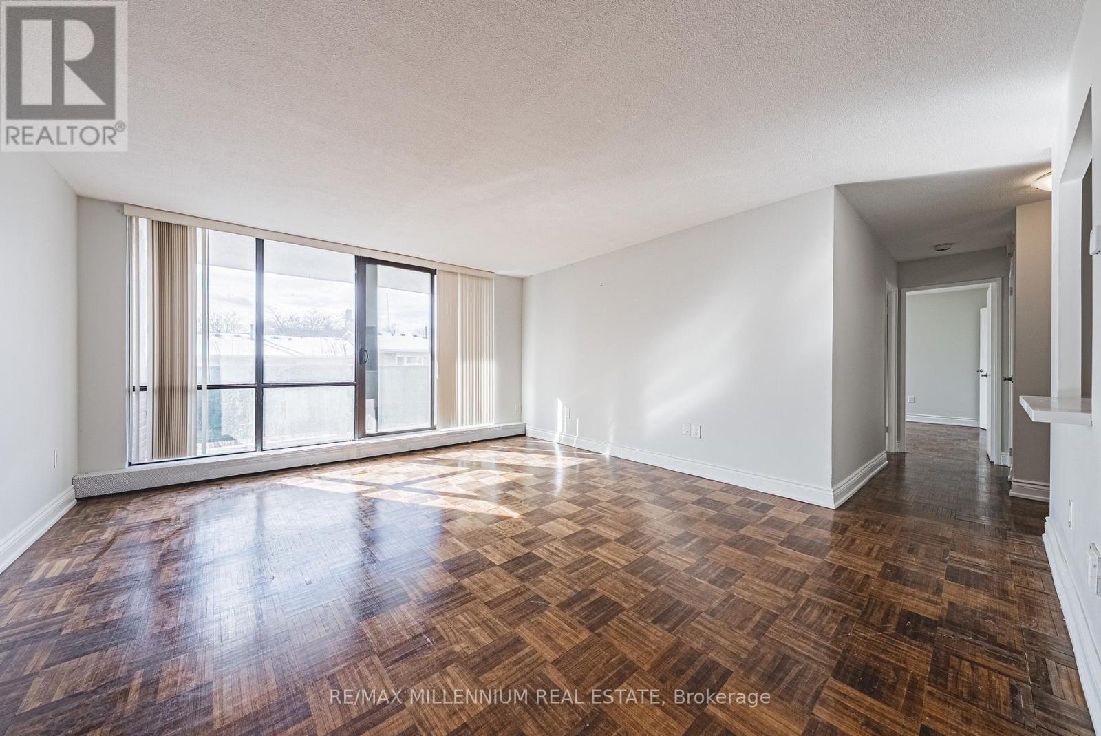 308 - 2220 Marine Drive, Oakville, Ontario  L6L 5H1 - Photo 8 - W12799968