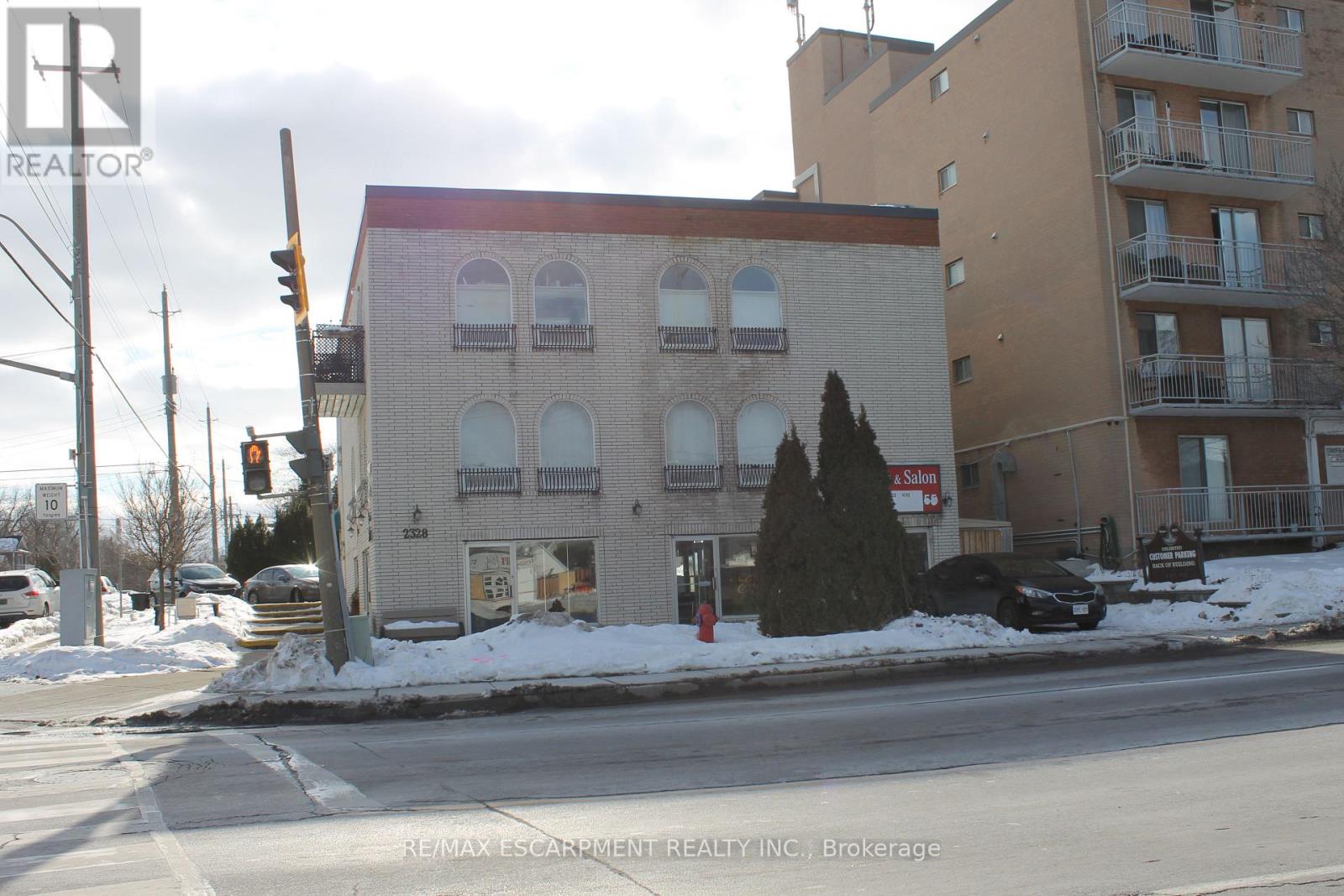 2328 King Street, Hamilton, Ontario  L8K 1X4 - Photo 12 - X12799920