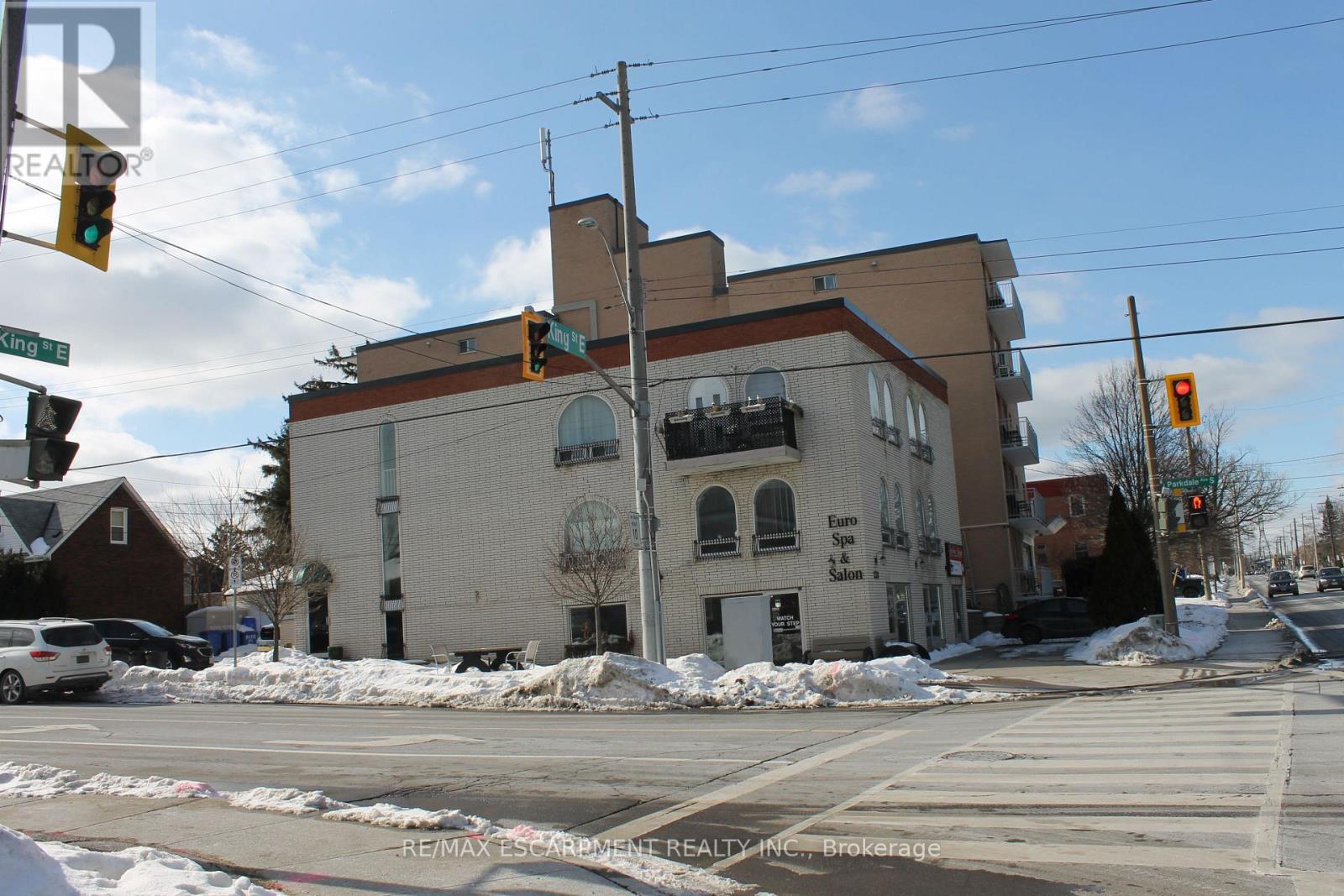 2328 King Street, Hamilton, Ontario  L8K 1X4 - Photo 2 - X12799920