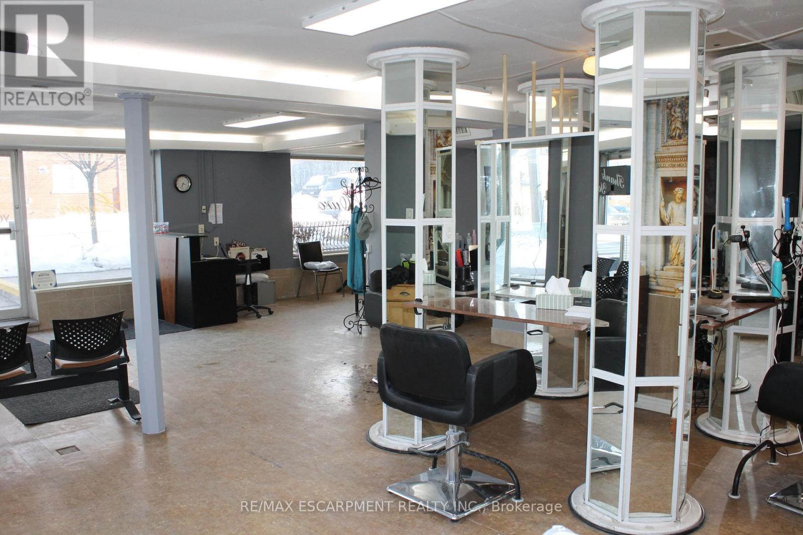 2328 King Street, Hamilton, Ontario  L8K 1X4 - Photo 23 - X12799920