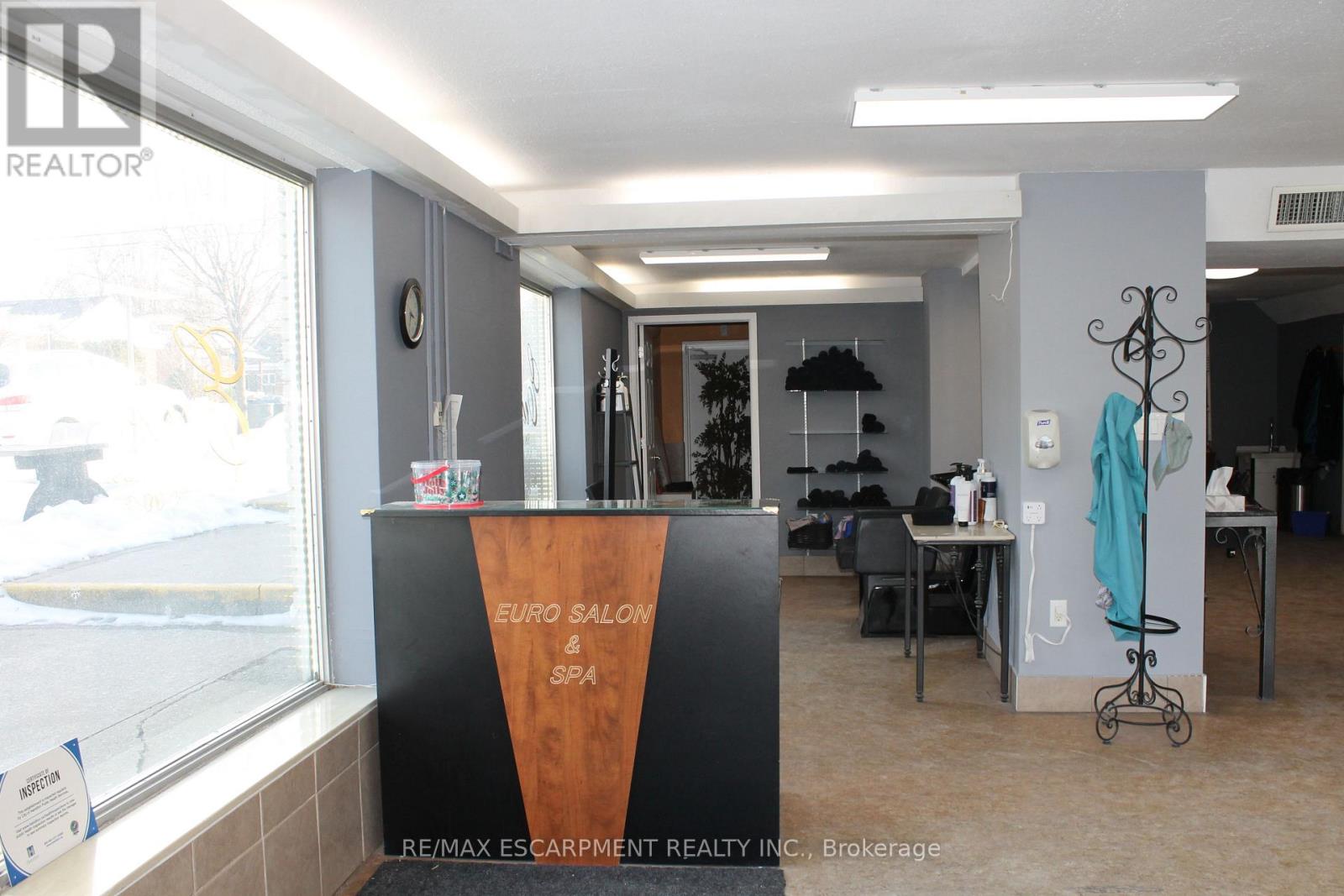 2328 King Street, Hamilton, Ontario  L8K 1X4 - Photo 24 - X12799920