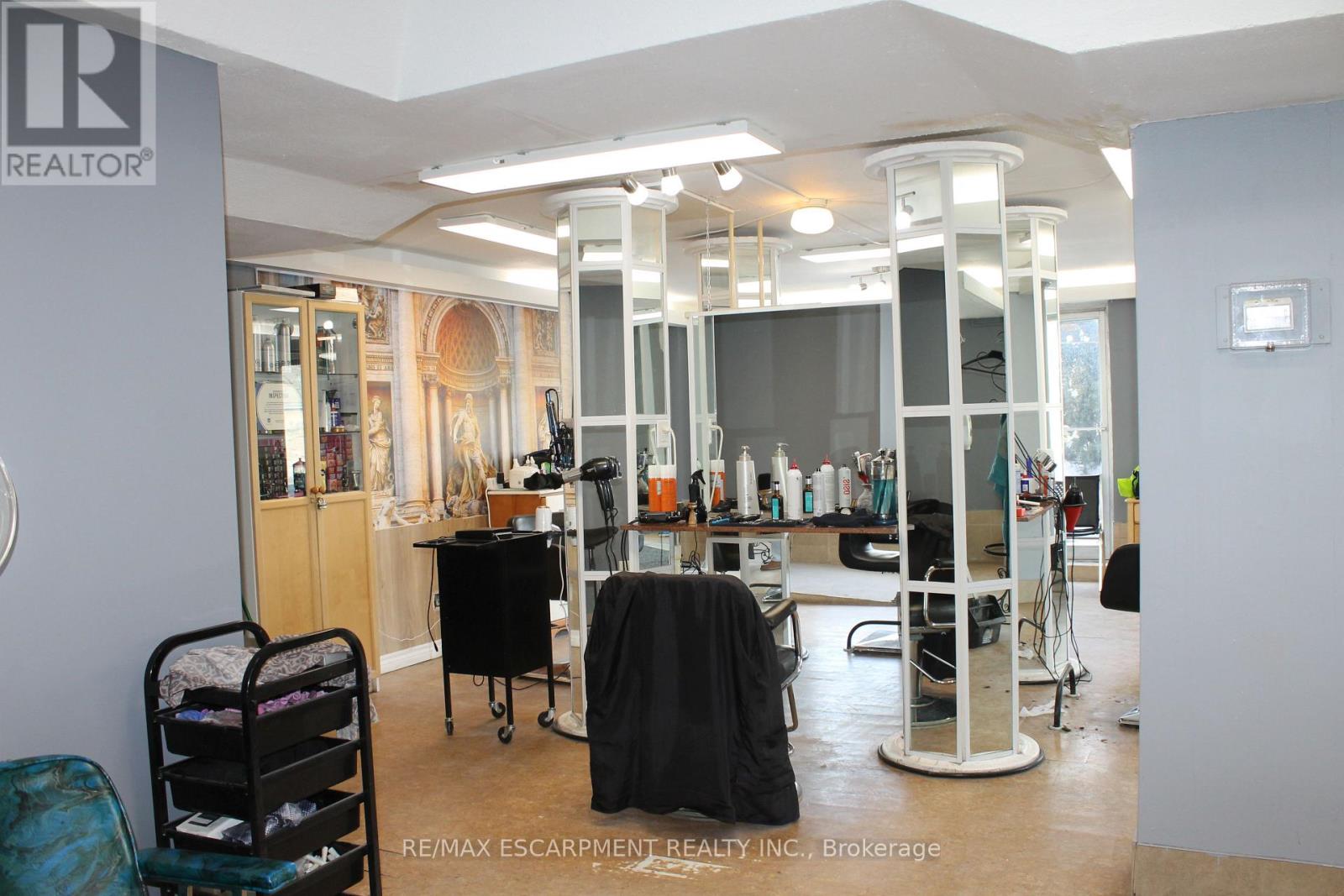 2328 King Street, Hamilton, Ontario  L8K 1X4 - Photo 26 - X12799920