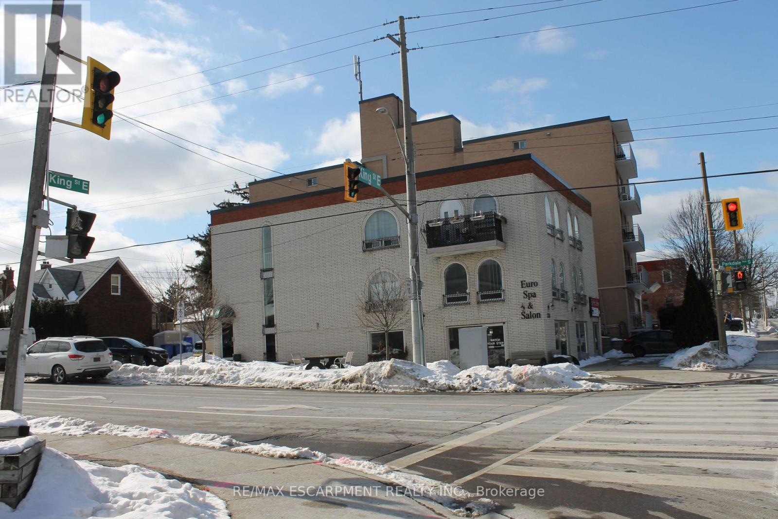 2328 King Street, Hamilton, Ontario  L8K 1X4 - Photo 3 - X12799920