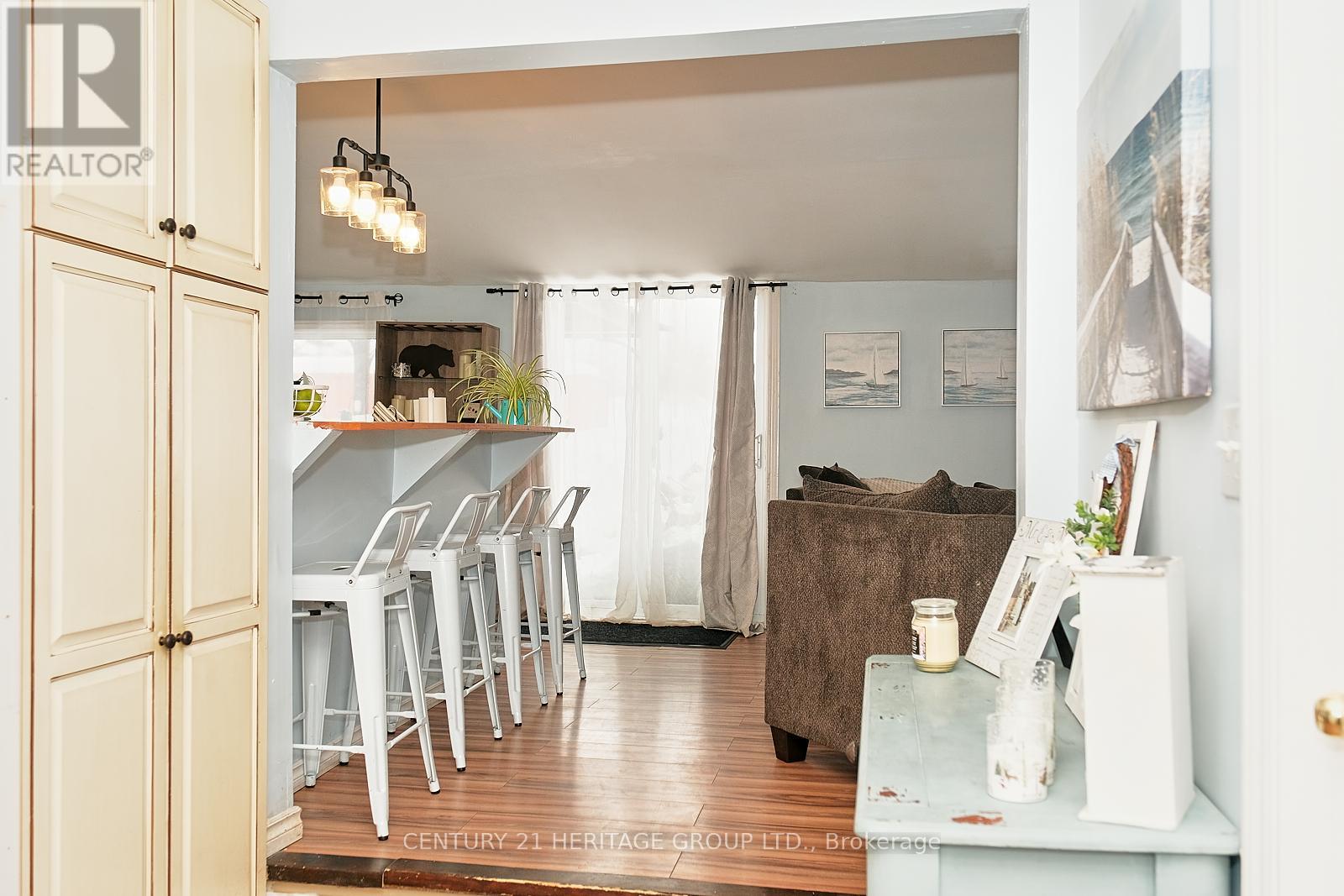 1945 Penetanguishene Road, Oro-Medonte, Ontario  L4M 4Y8 - Photo 9 - S12790518