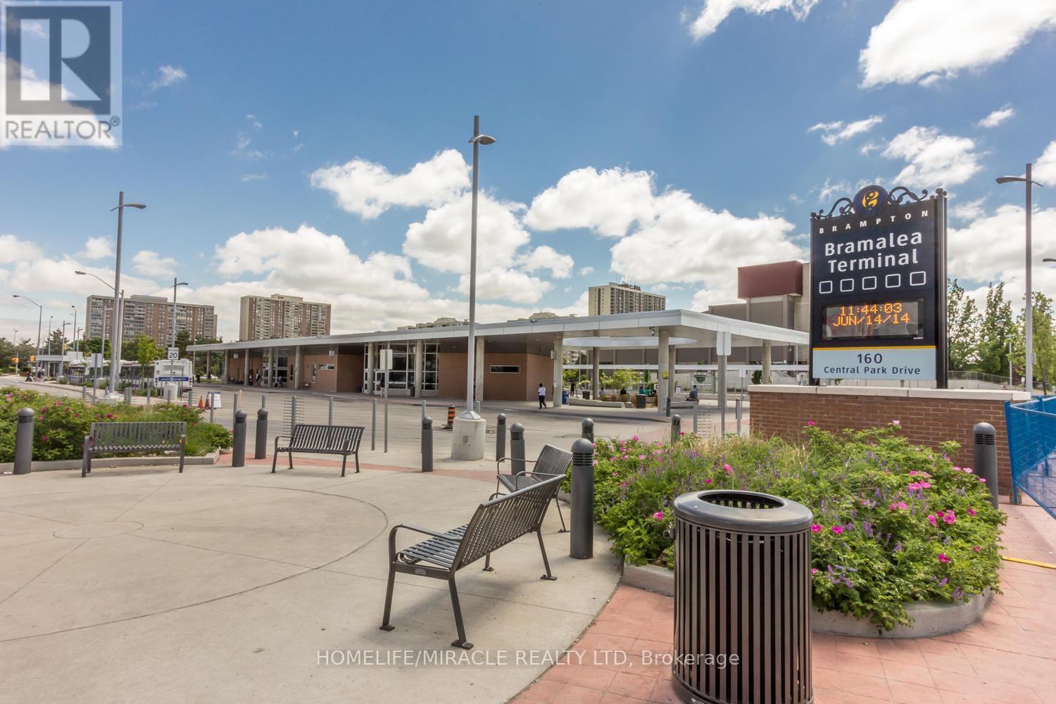 1102 - 15 Kensington Road, Brampton, Ontario  L6T 3W2 - Photo 39 - W12796696