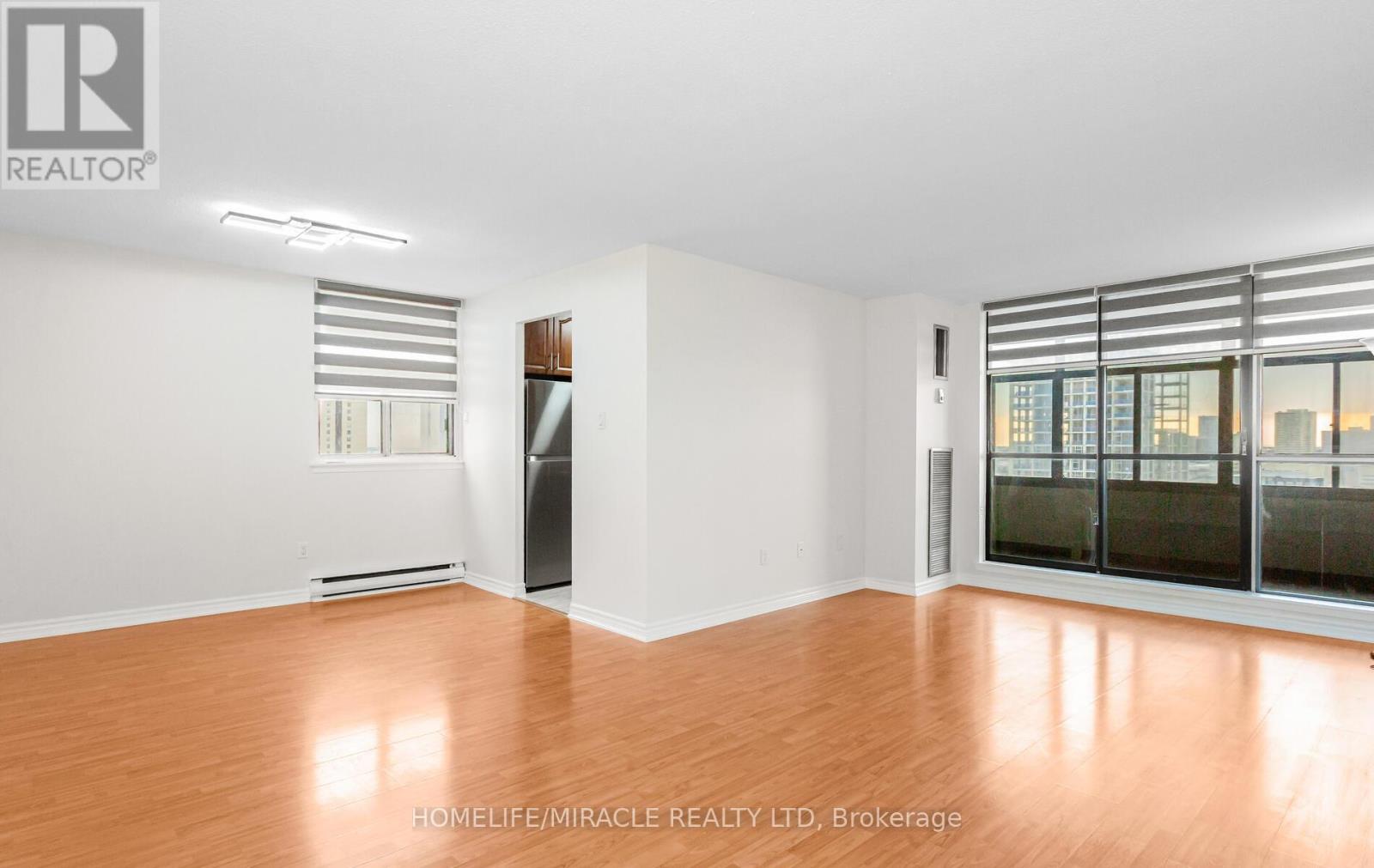 1102 - 15 Kensington Road, Brampton, Ontario  L6T 3W2 - Photo 8 - W12796696