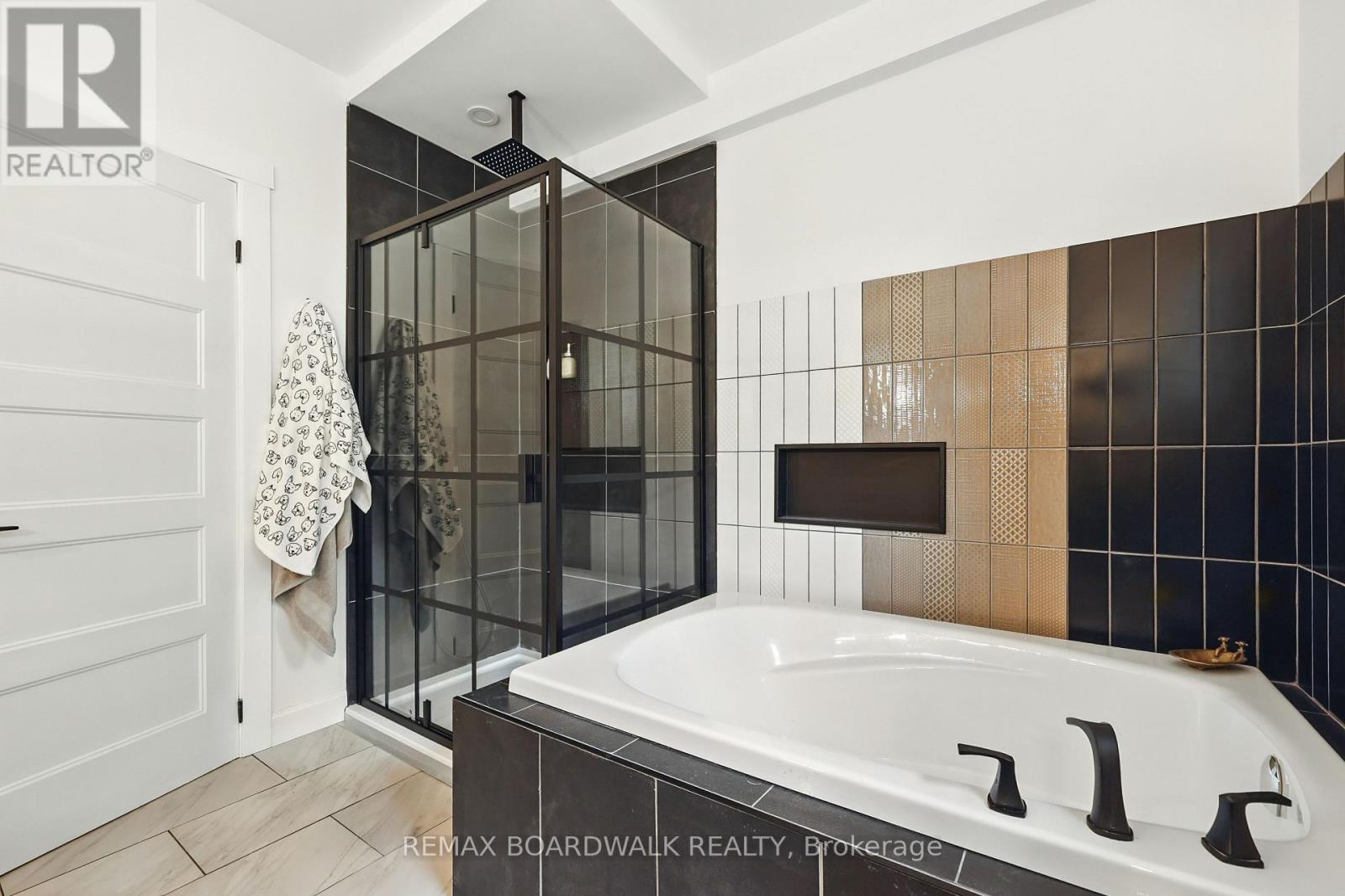 1155 Ebbs Bay Road, Drummond/north Elmsley, Ontario  K7C 0C5 - Photo 37 - X12797430