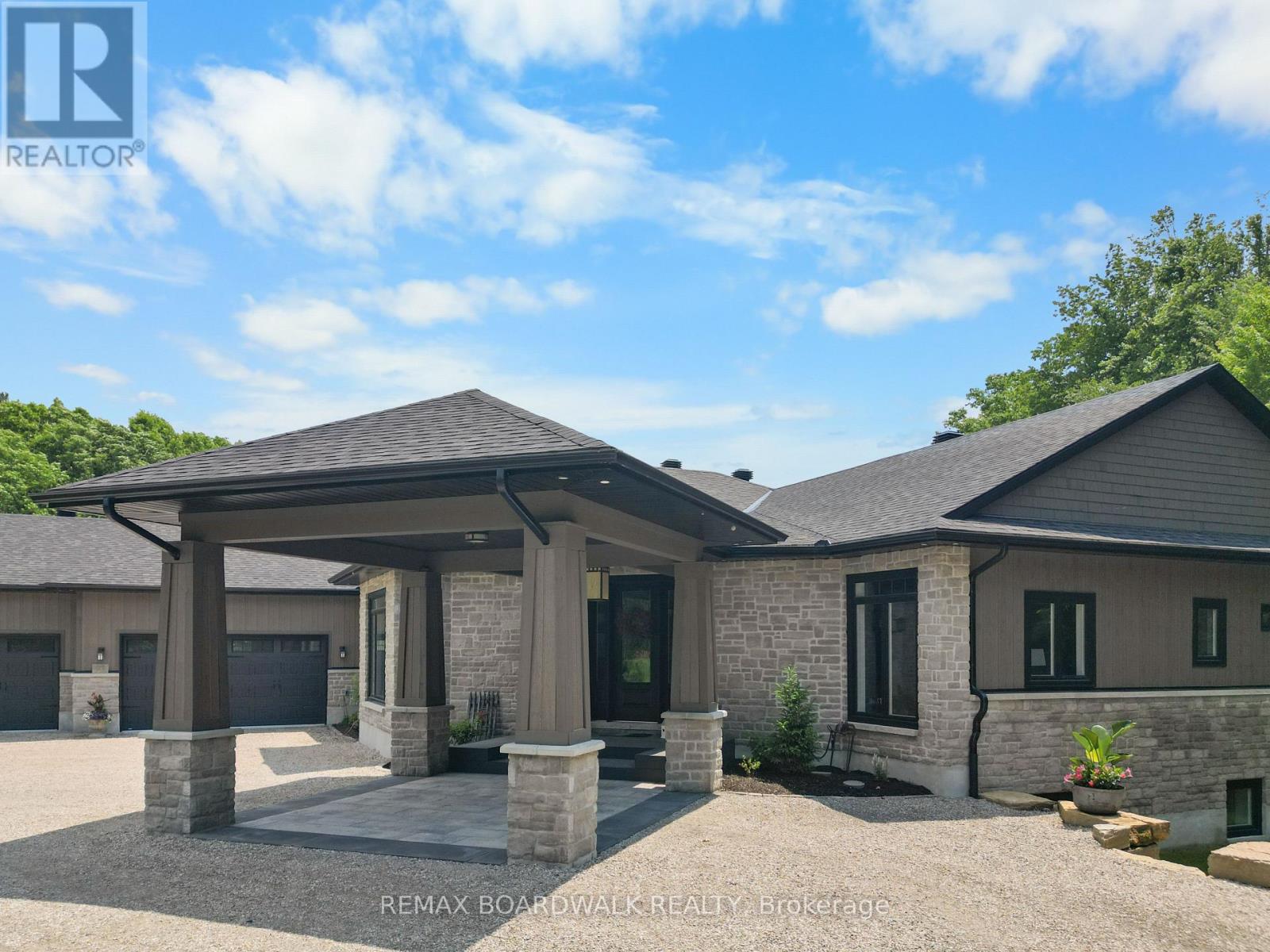 1155 Ebbs Bay Road, Drummond/north Elmsley, Ontario  K7C 0C5 - Photo 4 - X12797430