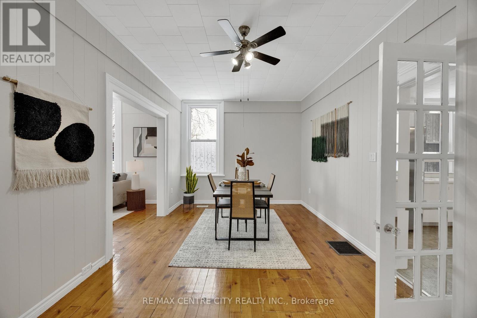 318 Carling Street, South Huron, Ontario  N0M 1S2 - Photo 10 - X12800032