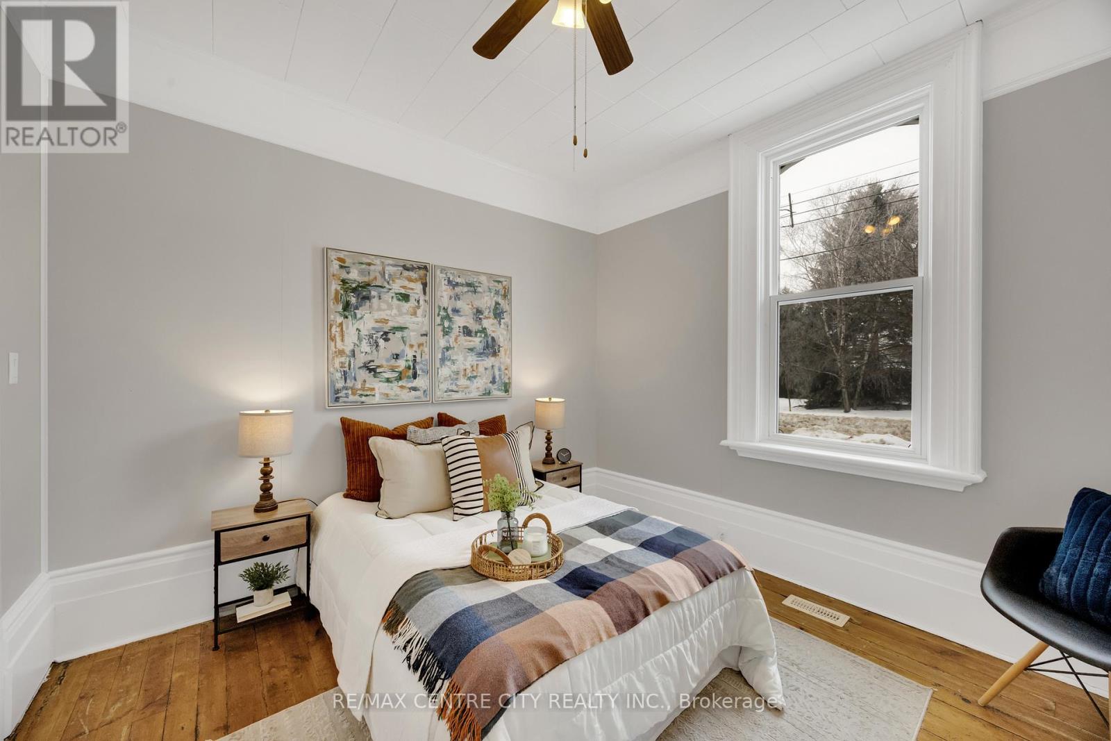 318 Carling Street, South Huron, Ontario  N0M 1S2 - Photo 12 - X12800032