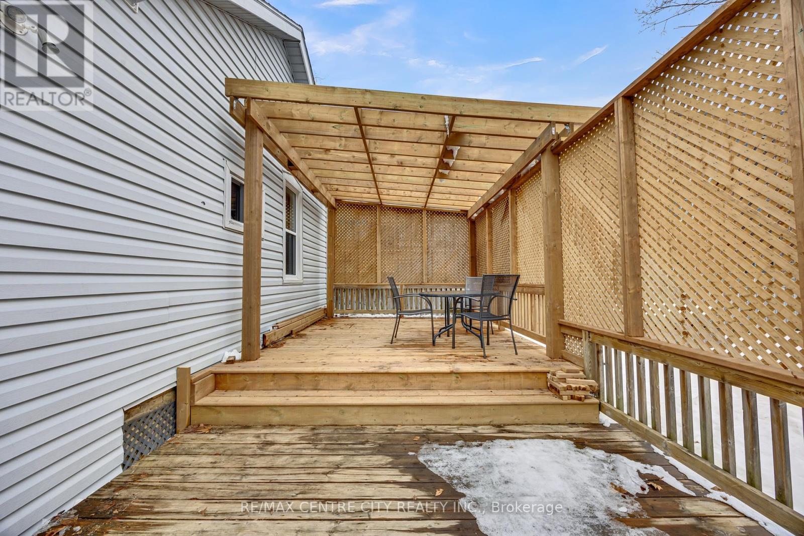 318 Carling Street, South Huron, Ontario  N0M 1S2 - Photo 29 - X12800032