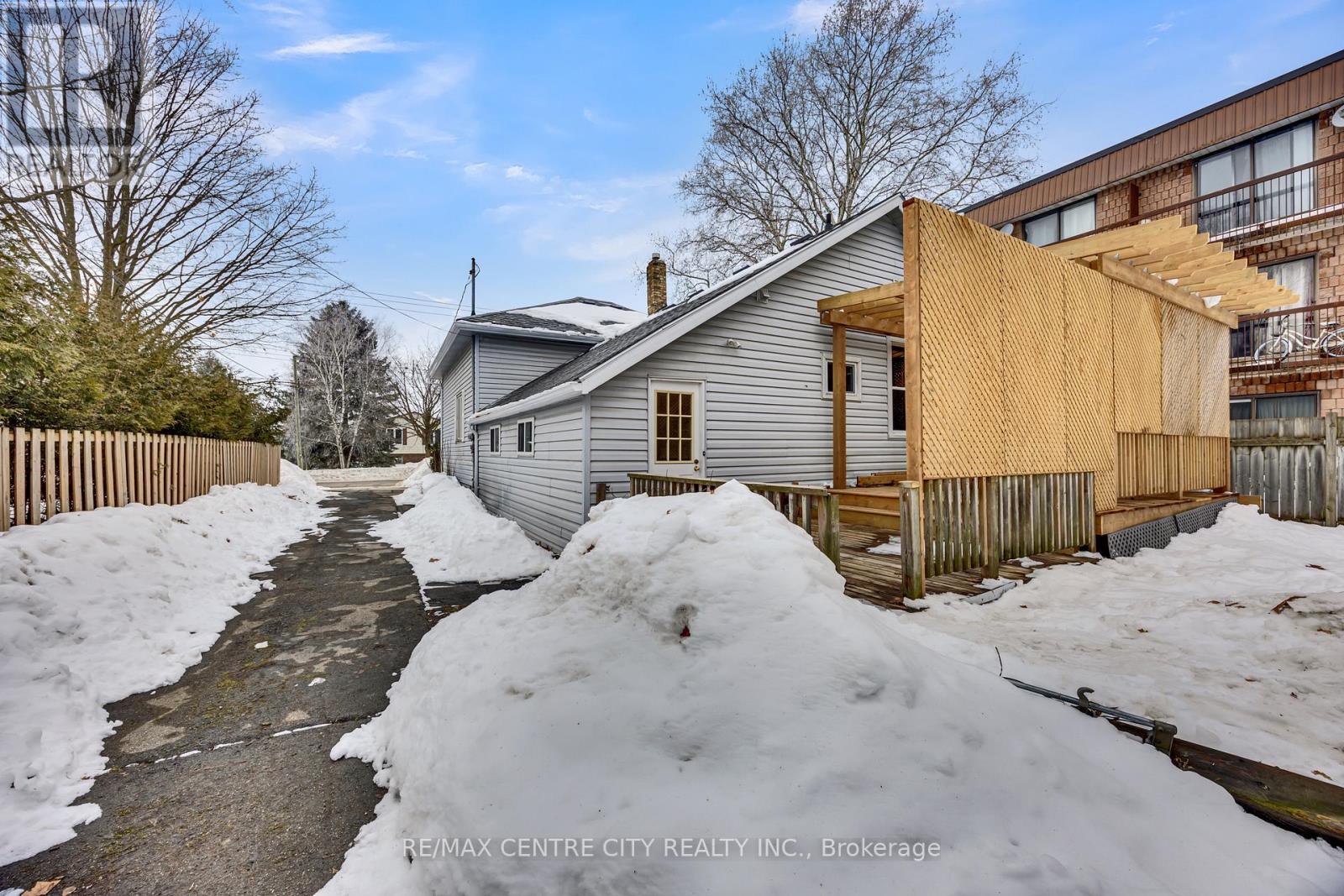 318 Carling Street, South Huron, Ontario  N0M 1S2 - Photo 30 - X12800032