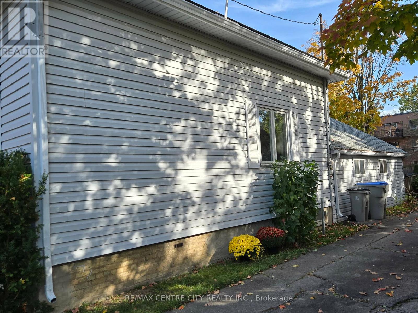 318 Carling Street, South Huron, Ontario  N0M 1S2 - Photo 33 - X12800032