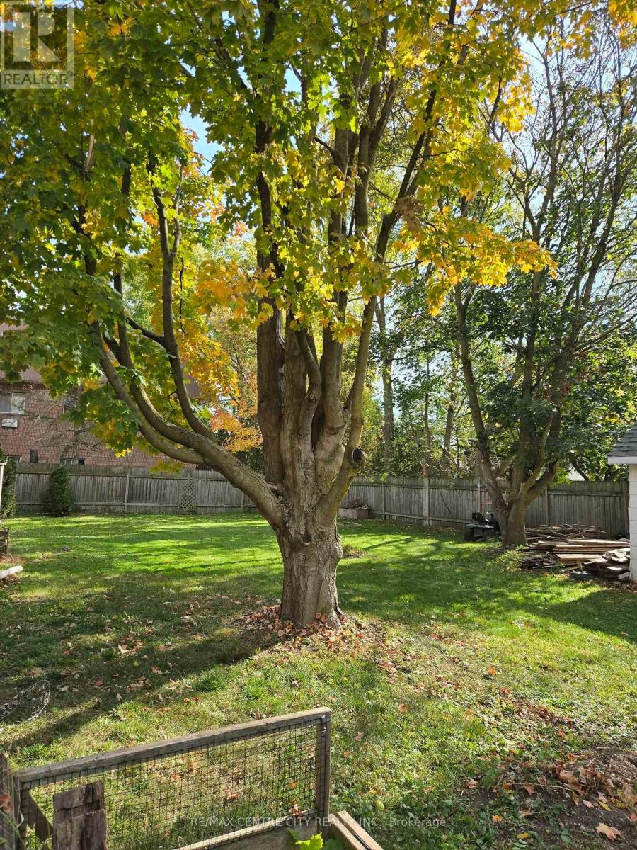 318 Carling Street, South Huron, Ontario  N0M 1S2 - Photo 37 - X12800032