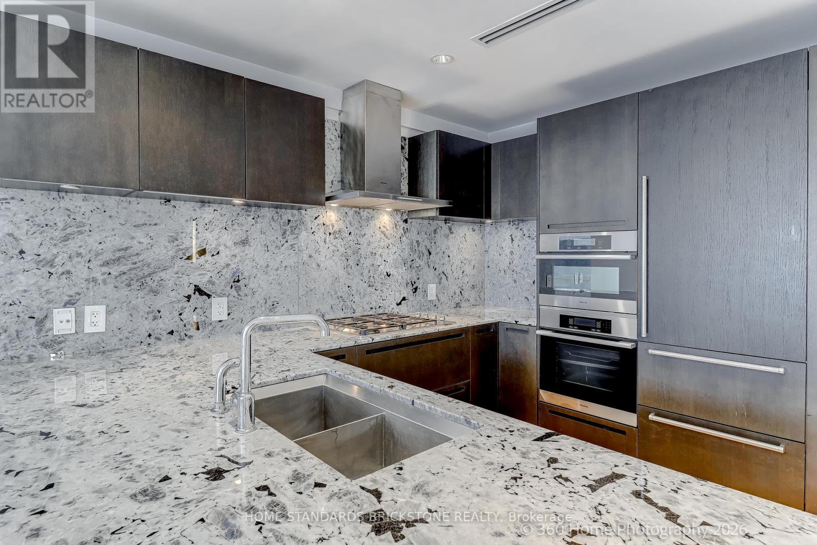 4702 - 180 University Avenue, Toronto, Ontario  M5H 0A2 - Photo 3 - C12795950