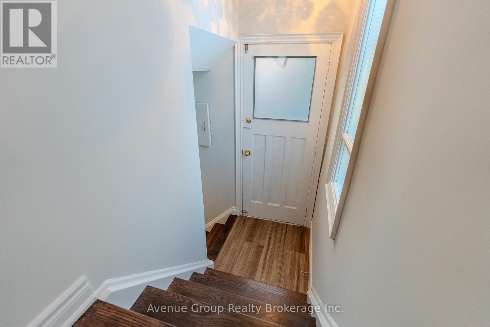 Upper - 306 Wenlock Avenue, Richmond Hill, Ontario  L4C 1M7 - Photo 11 - N12773740