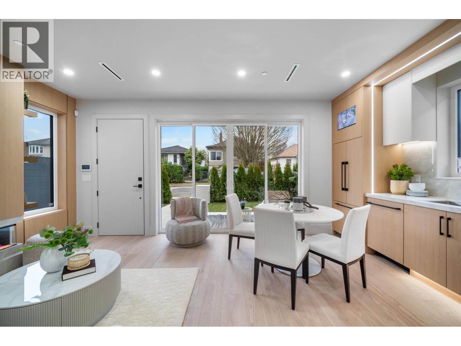 1 5023 Ross Street, Vancouver, British Columbia  V5W 3K6 - Photo 3 - R3091337