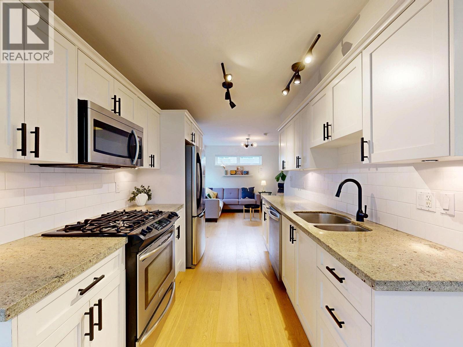 101 1672 E Pender Street, Vancouver, British Columbia  V5L 1W3 - Photo 10 - R3091371