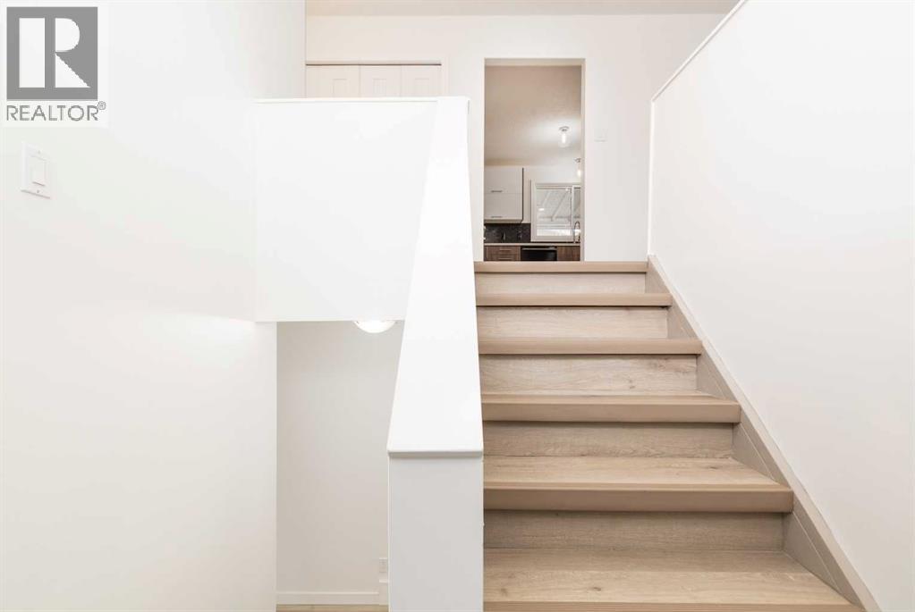 2302 16 Street N, Lethbridge, Alberta  T1H 4P4 - Photo 3 - A2285672