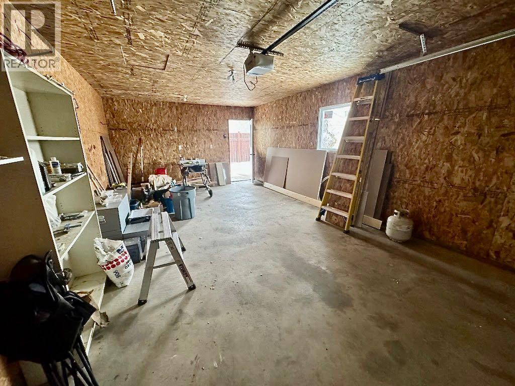 2302 16 Street N, Lethbridge, Alberta  T1H 4P4 - Photo 36 - A2285672