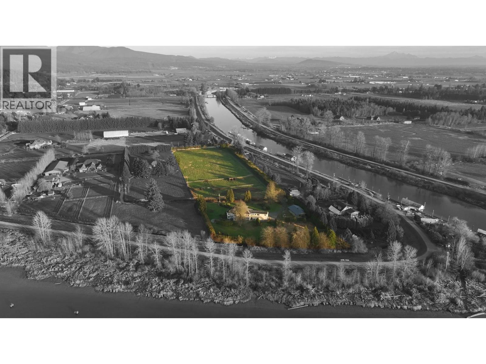 14531 Charlier Road, Pitt Meadows, British Columbia  V3Y 2T8 - Photo 3 - R3091253